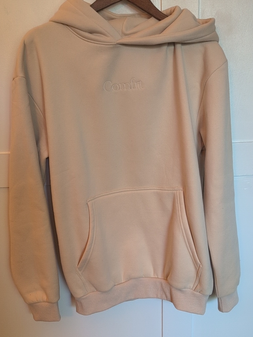 Comfit Embroidered Hoodie in Soft Beige
